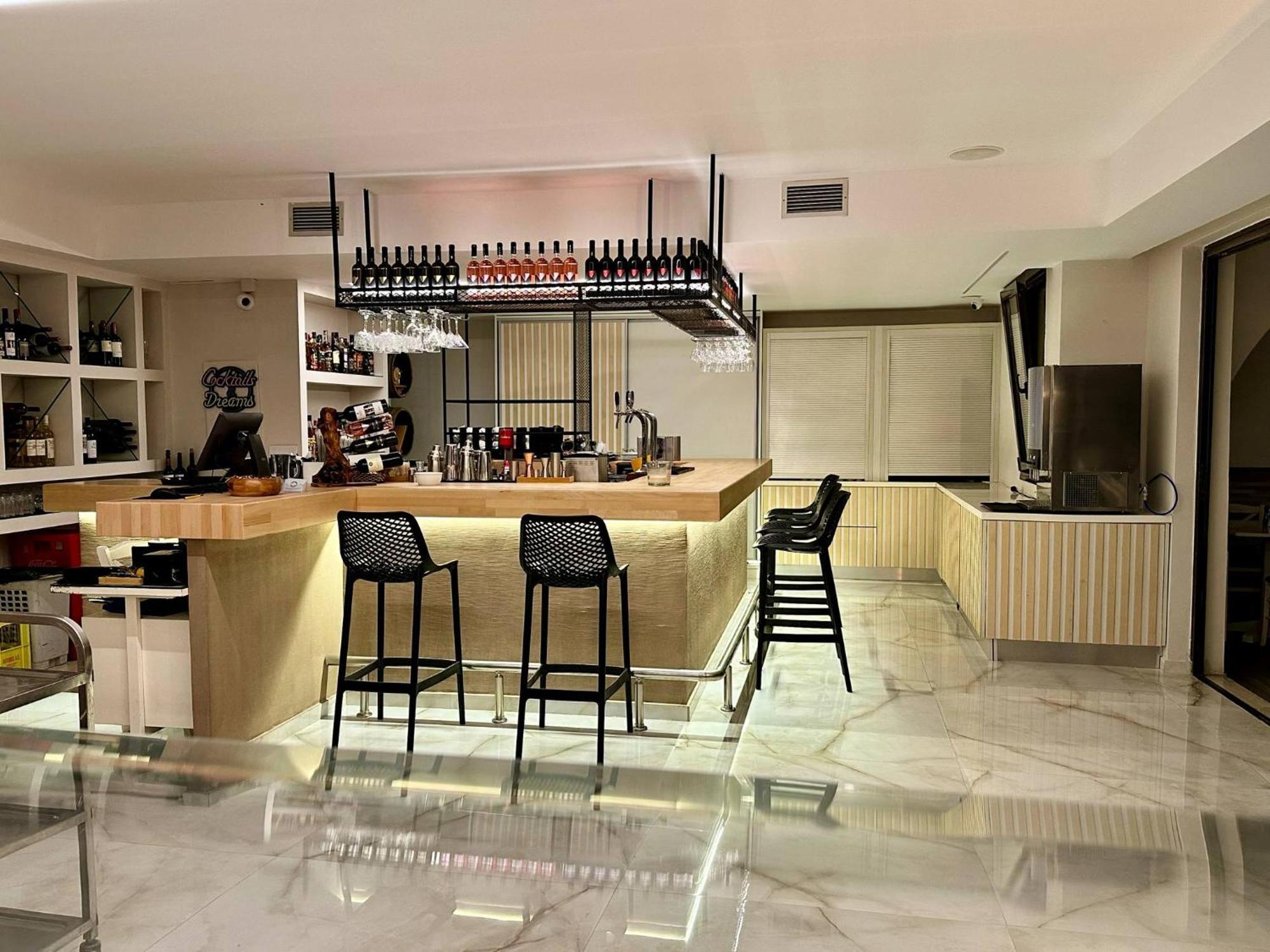 Castro Hotel Amoudara  Ngoại thất bức ảnh